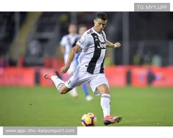 点球心理学上热搜：罚球背后藏着技战术秘密