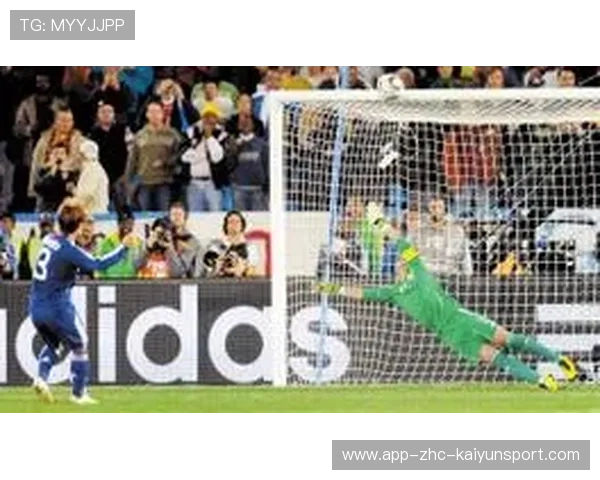 足球门柱两分钟三次救队