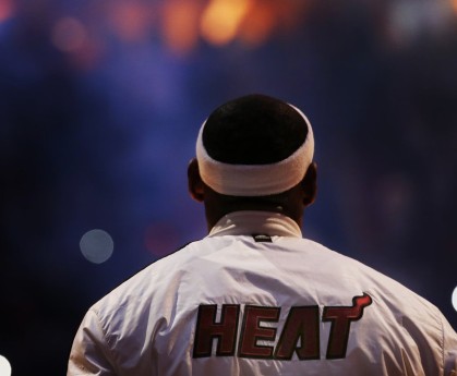 开yun体育-“马科斯·莫奇：阿根廷美洲狮队的防守铁闸，未来光明”